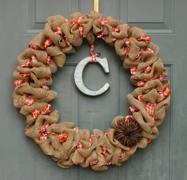 How-To-Make-A-Burlap-Wreath
