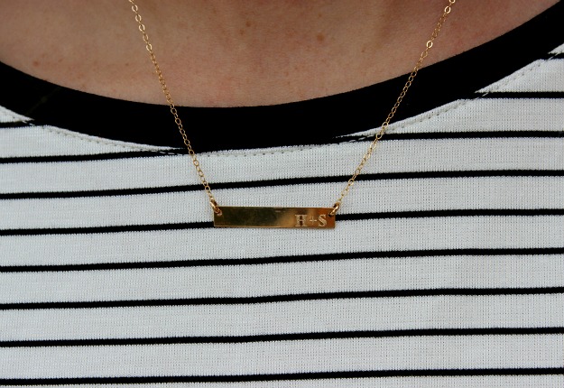 gold-bar-necklace